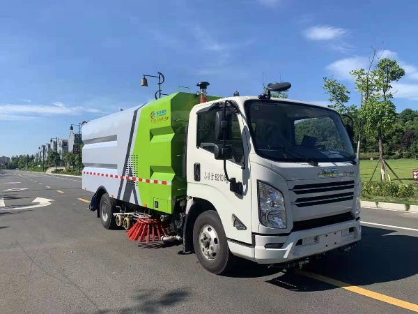 五十铃洗扫车