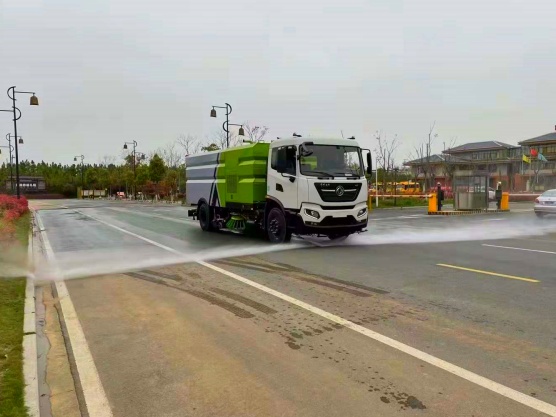 东风天锦洗扫车
