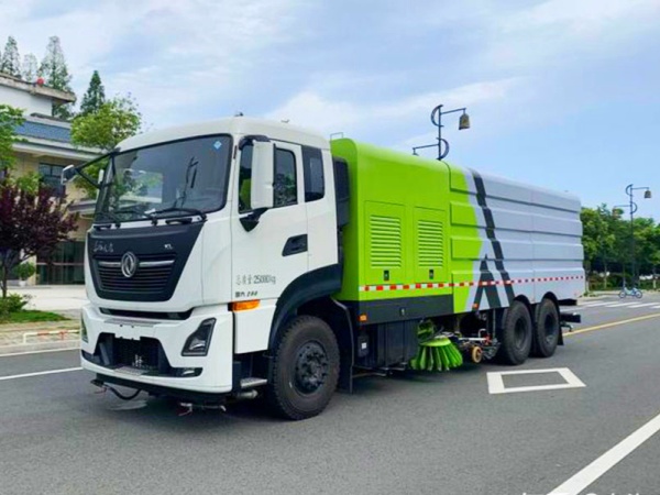 东风天龙洗扫车